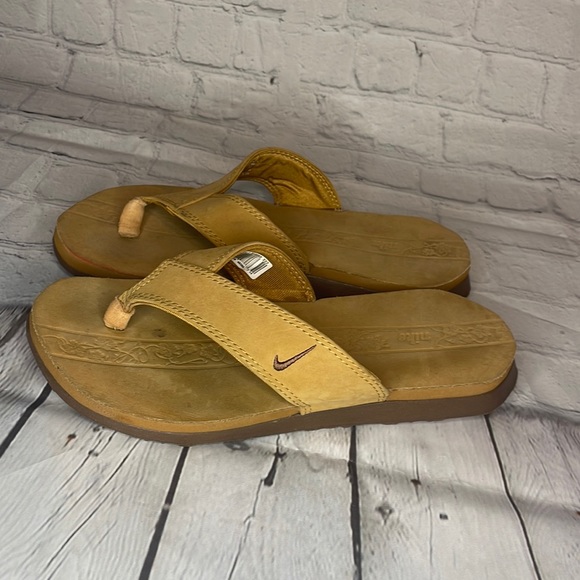 Nike Shoes - Brown Nike Sandals Sz 7